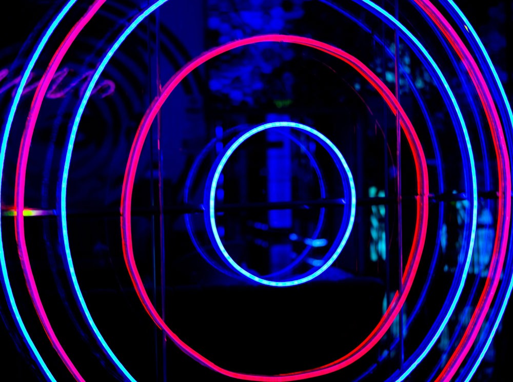 Neon light bullseye