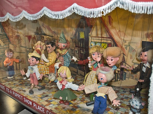 puppets